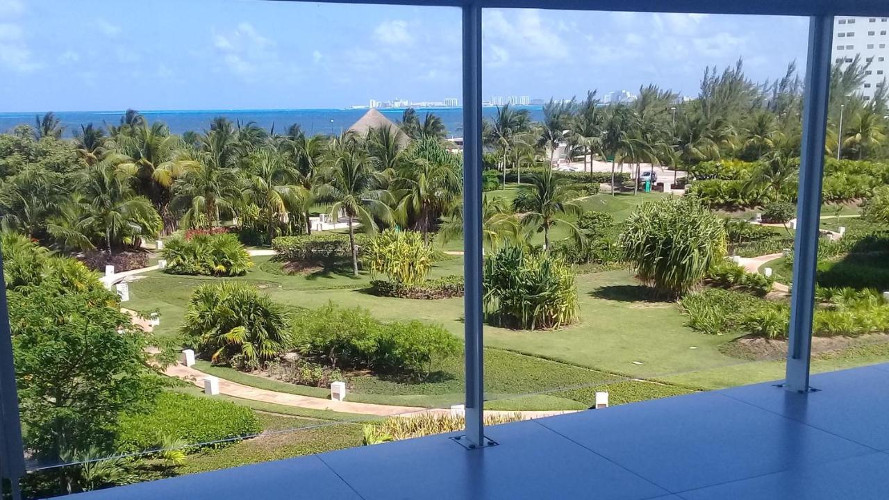 Swim The Caribbean & Work With A View Apartment Cancun Ngoại thất bức ảnh